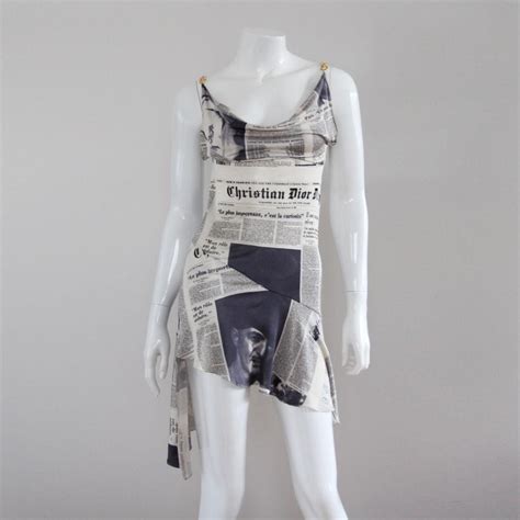 dior zeitungskleid|dior newspaper dresses.